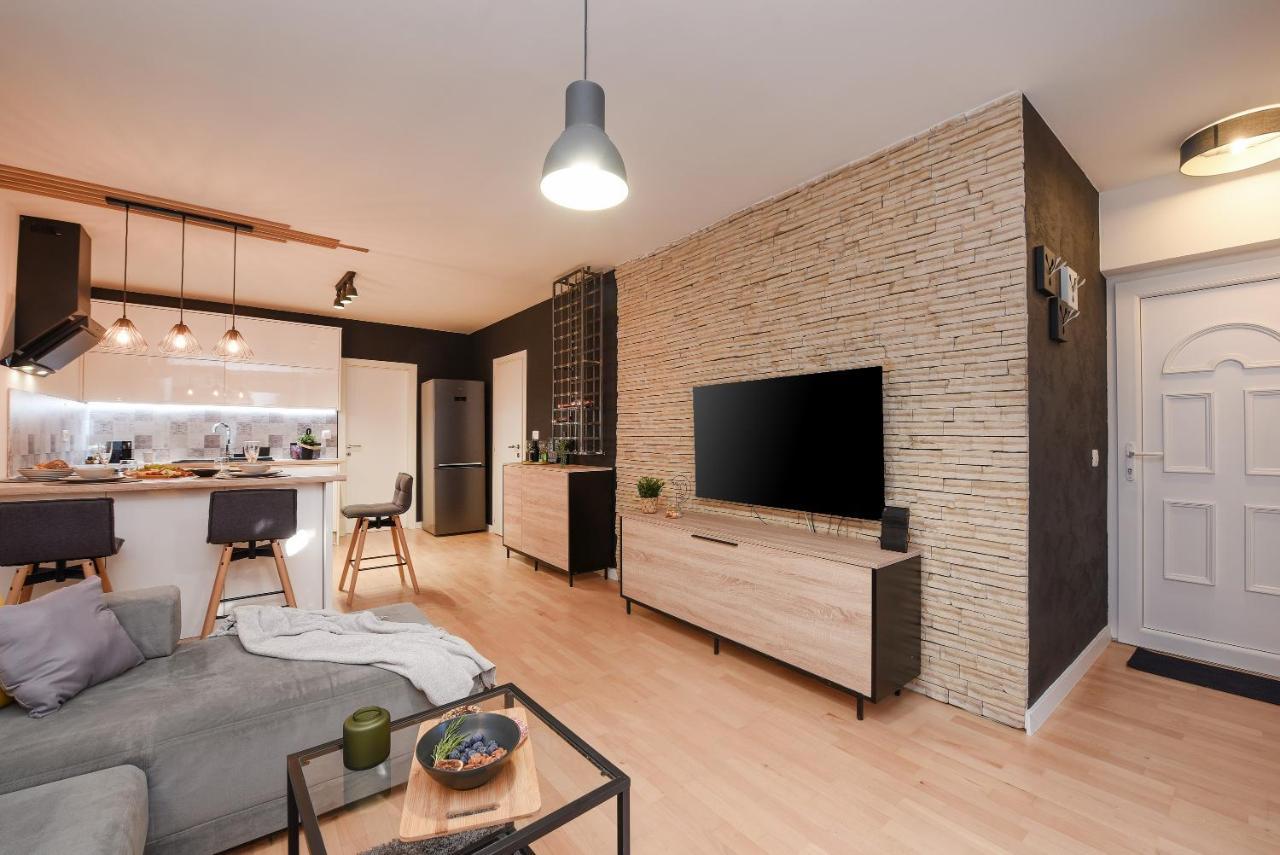 L&R Luxury Apartment- Free Parking زادار المظهر الخارجي الصورة